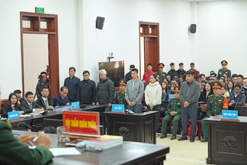 Tuyên án vụ sân bay Nha Trang: Hai cựu thiếu tướng cùng lãnh mức án 30 tháng tù