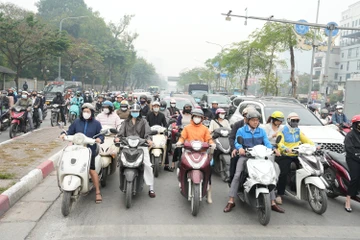 Hà Nội không cấm tuyệt đối xe máy xăng trong Vành đai 1 từ 1-7
