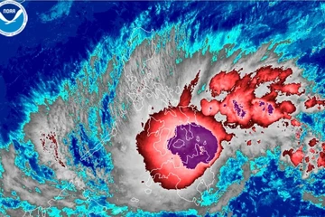 Bão Penha đổ bộ Philippines, tiếp tục di chuyển về hướng Biển Đông