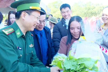 Gia Lai: Chương trình 'Xuân Biên phòng - Ấm lòng dân bản' thắm thiết tình quân dân
