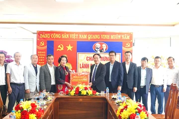 Chủ tịch UBND tỉnh Gia Lai thăm, chúc Tết doanh nghiệp dịp đầu năm mới