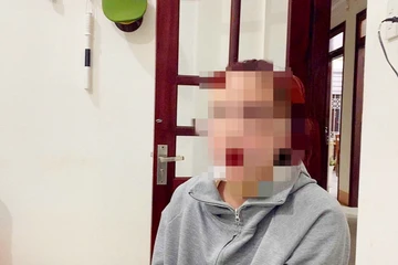 Một phụ nữ mang điện thoại đi cầm cố rồi dựng chuyện bị cướp