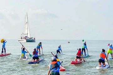 Gần 120 VĐV tranh tài giải đua SUP Quy Nhơn