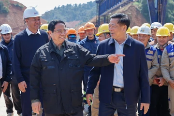 Từ 3 đột phá chiến lược đến tầm nhìn thế kỷ