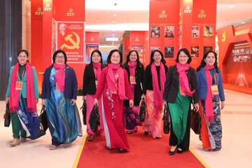 Khát vọng phồn vinh nhìn từ 'bốn kiên định'