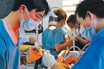 Người thầy thuốc, Y đức và “đầu vào y khoa” 