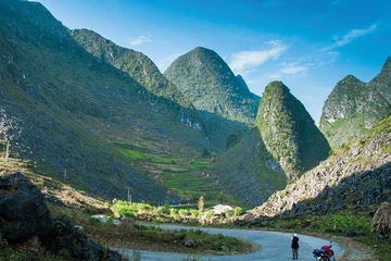 Con đường Hạnh Phúc qua Mã Pí Lèng