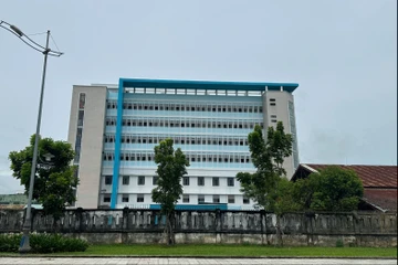 Khu điều trị trăm tỉ 'đắp chiếu' nhiều năm. Ảnh: TN