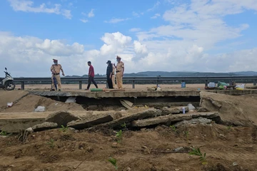 Đắk Lắk ra công điện khẩn sau vụ sập bờ kè khiến 2 cặp vợ chồng tử vong