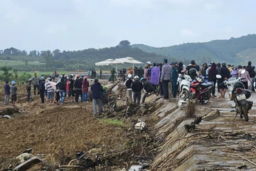 Vụ sập bờ kè ở Đắk Lắk: 4 người tử vong là 2 cặp vợ chồng