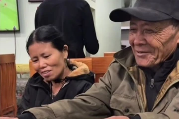 Người đàn ông 73 tuổi vượt chặng đường hơn 1.400 km đến Sơn La gặp người yêu