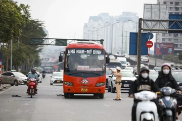 Xử lý nghiêm việc lợi dụng giá xăng dầu tăng để tăng giá vé không hợp lý dịp 30-4