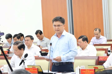 TP.HCM kiến nghị phân cấp, phân quyền đi đôi với phân bổ biên chế, tổ chức bộ máy, ngân sách 