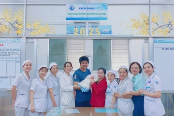 Ca song thai đặc biệt tại Bệnh viện Từ Dũ chạm mốc y văn thế giới