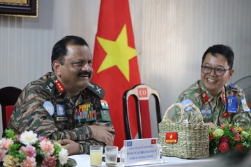 Tư lệnh Phái bộ Gìn giữ Hòa bình Liên hợp quốc coi mình như công dân Việt Nam