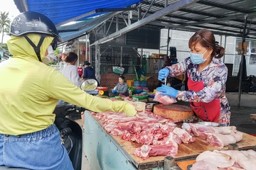 Thay đổi thói quen, cắt giảm chi tiêu khi giá xăng dầu tăng cao