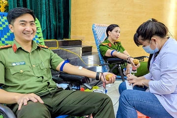 Công an An Giang tình nguyện hiến tặng 357 đơn vị máu