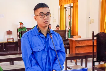 Cựu nhân viên ngân hàng lừa đảo 9,3 tỉ đồng để đánh bạc và trả nợ