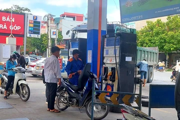 Chiều 29-1, giá xăng dầu đồng loạt bật tăng, có mặt hàng tăng gần 800 đồng
