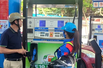 Bộ Công Thương lập kế hoạch chi tiết áp dụng đồng loạt xăng E5, E10 từ 1-6