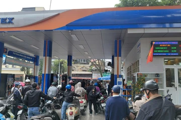 Xăng dầu biến động, Bộ Công Thương khuyến khích đi xe đạp, làm việc từ xa