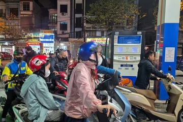 Đêm 10-3, giá xăng A95 tăng hơn 2.000 đồng/lít dù đã chi mạnh quỹ bình ổn