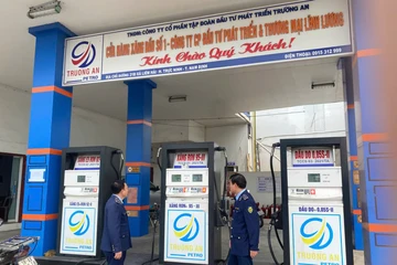 Một cửa hàng xăng dầu bị phạt vì bán cao hơn giá tối đa