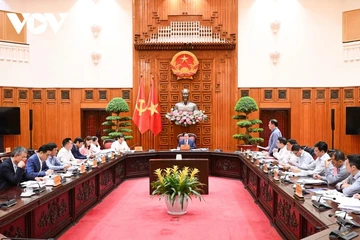 Thủ tướng yêu cầu ban hành quyết định giảm thuế, phí ngay để kịp hỗ trợ người dân