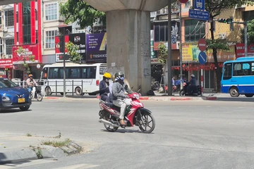 Hôm nay miền Bắc, miền Trung như 'chảo lửa', nắng nóng gay gắt kéo dài đến khi nào?