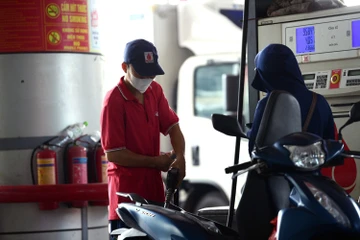 Chiều 18-6: Giá xăng dầu giảm rất mạnh, công bố giá cơ sở xăng E10