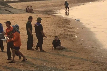 Học sinh lớp 10 dũng cảm lao ra dòng nước xoáy cứu sống 2 người