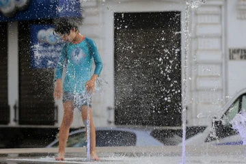 Thiên tai, thảm họa tăng, các nước nghèo nóng ruột chờ hỗ trợ 