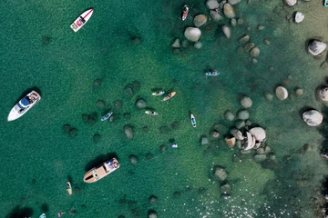 Bảo vệ màu xanh hồ Tahoe 2 triệu năm tuổi 