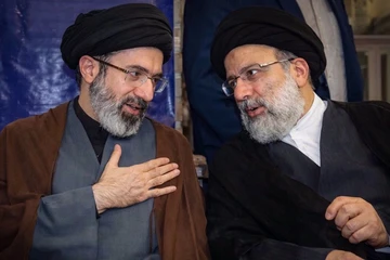 Lãnh tụ Tối cao Iran ra thông điệp; IRGC cảnh báo tấn công 'không thể tưởng tượng'; Bộ trưởng Pakistan đến Iran