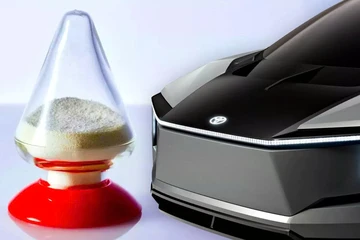 Toyota bắt tay tập đoàn dầu khí sản xuất pin xe điện chạy 1.000 km