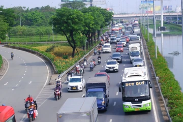 Nhiều giải pháp xử lý các điểm ùn tắc giao thông ở TP.HCM