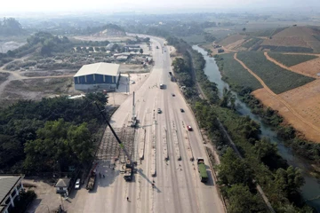 Phá dỡ trạm thu phí Bỉm Sơn dừng hoạt động 9 năm trên Quốc lộ 1A