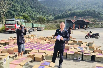 Khởi tố vụ buôn lậu thuốc lá điện tử trị giá hơn 9 tỉ đồng núp bóng hàng quá cảnh