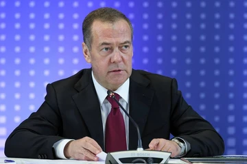 Ông Medvedev phát cảnh báo rắn về việc phương Tây triển khai quân tại Ukraine