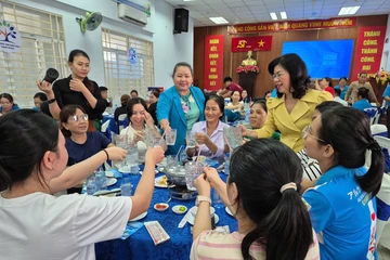 TP.HCM chuyển từ hỗ trợ ngắn hạn sang chăm lo bền vững cho người lao động