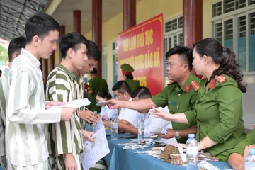 Tây Ninh: 169 phạm nhân tại Trại giam Long Hòa được đặc xá 