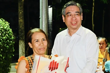 TP.HCM: Người dân ấm lòng với các hoạt động chăm lo Tết