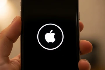 Hàng trăm triệu iPhone cần khởi động lại ngay lập tức 