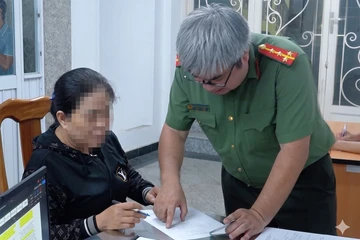 Công an TP.HCM tiếp nhận, hỗ trợ 33 công dân bị Hoa Kỳ trục xuất về nước