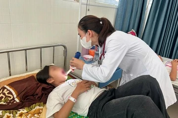 Phát hiện vi khuẩn trong chả, chà bông vụ ngộ độc bánh mì ở Quảng Ngãi