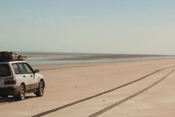 Điều gì xảy ra khi đưa ô tô ra biển?