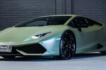 Một đại lý ô tô Toyota vừa làm chuyện lạ lùng này