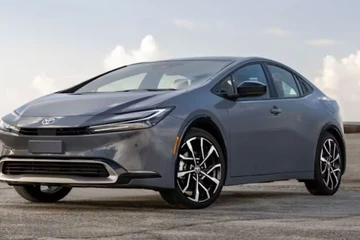 Chiếc ô tô Toyota này vừa gặp lỗi tự mở cửa khi đang chạy