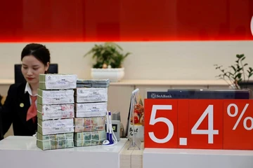 Vì sao tỉ giá và lãi suất không nhiều biến động trong thời gian qua?