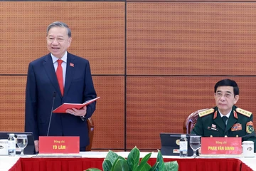 Chùm ảnh: Tổng Bí thư Tô Lâm, Thủ tướng Phạm Minh Chính và đại biểu thảo luận các văn kiện Đại hội XIV